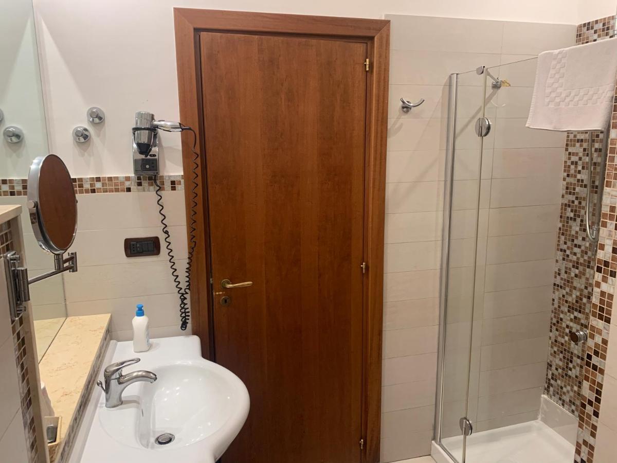 Le Stanze Del Vicere Boutique Hotel 나폴리 외부 사진