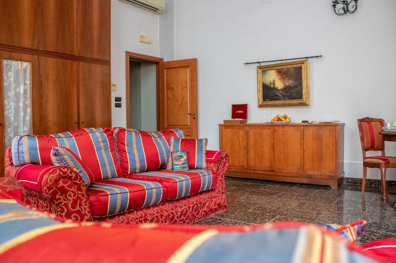 Le Stanze Del Vicere Boutique Hotel 나폴리 외부 사진