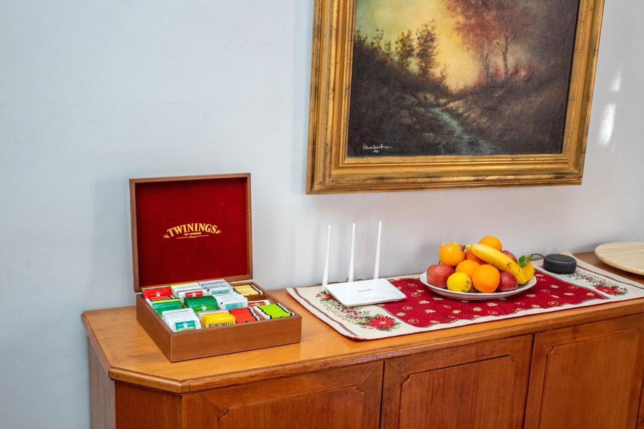 Le Stanze Del Vicere Boutique Hotel 나폴리 외부 사진